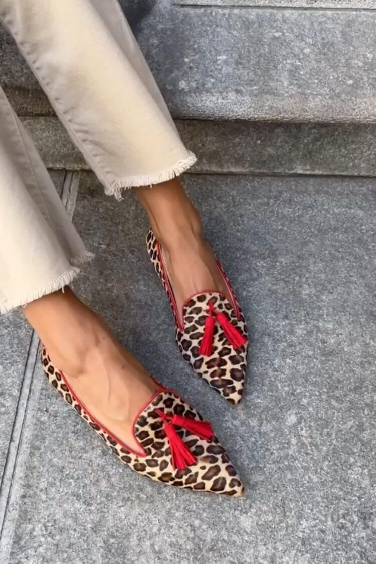 Elegant Ladies Loafer with Red Detailing
