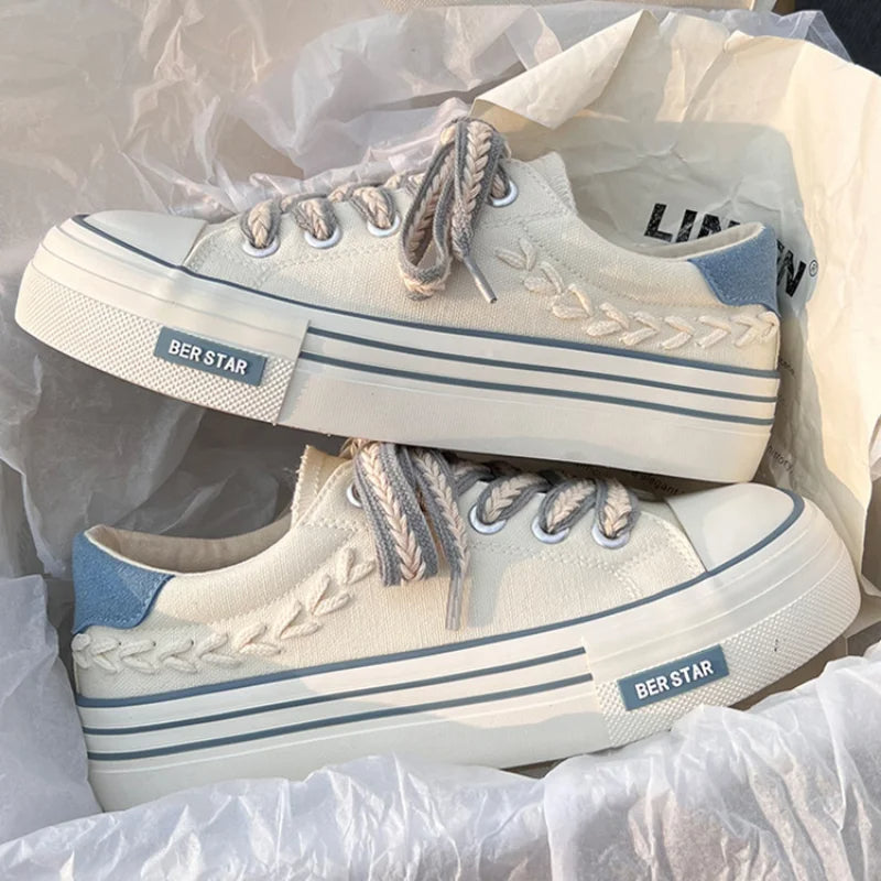Comfortable Casual Lace Up Sneakers