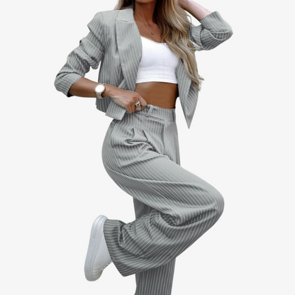 Classic 2-Piece Ladies Outfit - Easy Wear & Comfort