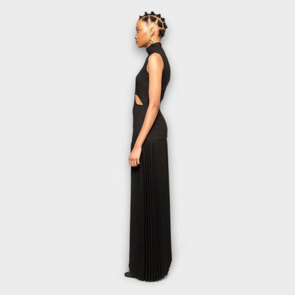 Elegant Long Dress with Pleats and Trendy Cutouts