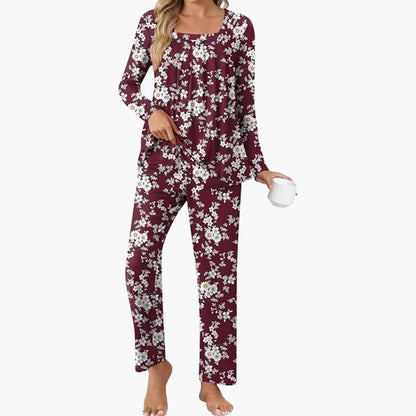 Cozy Women's Star Print Pajamas