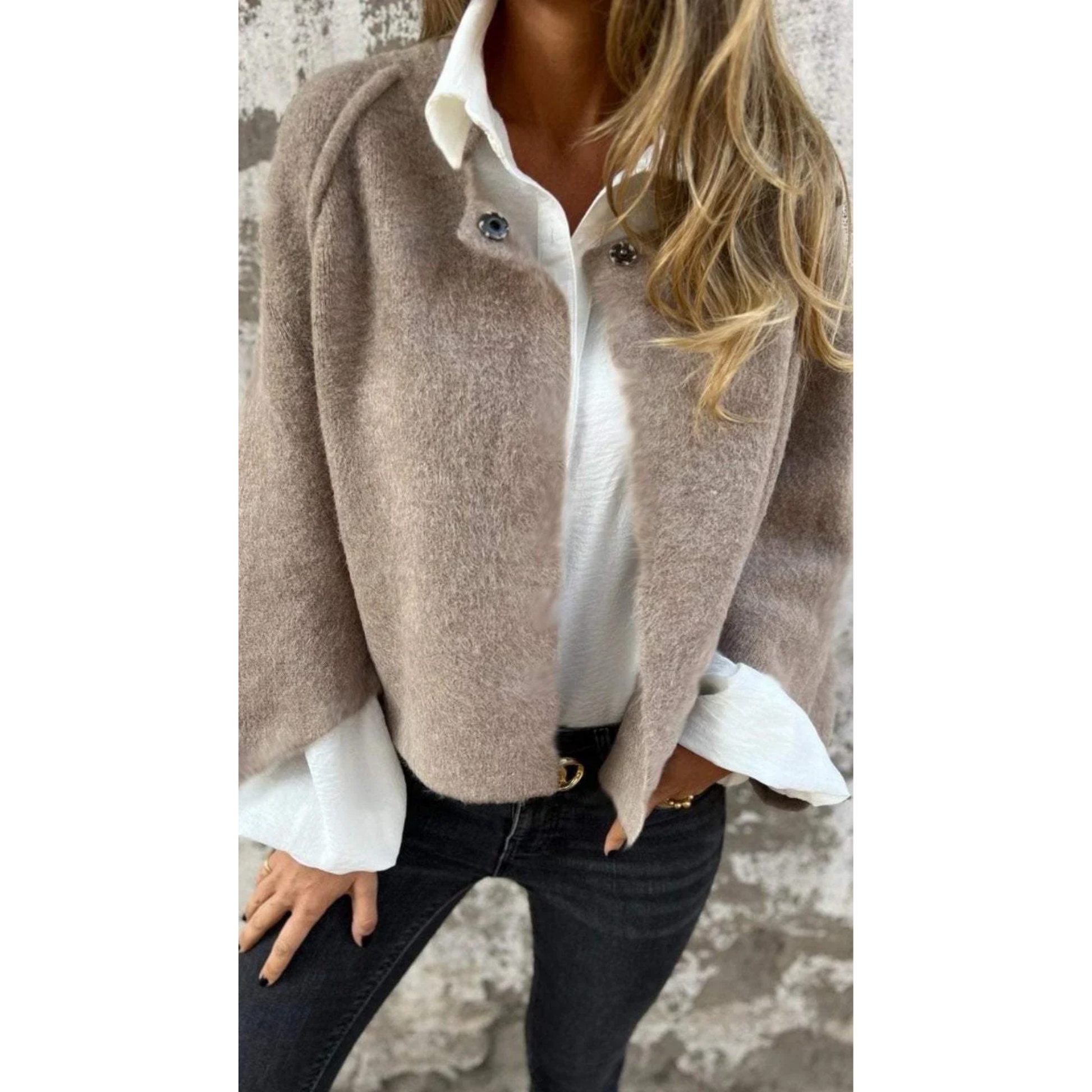 Luxurious Wool Overcoat with Classic Style - Olytrend