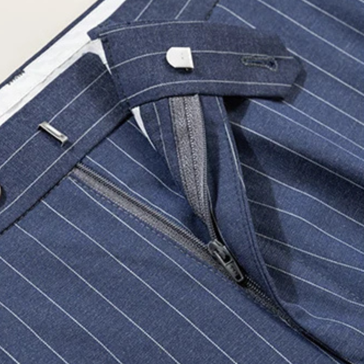 Men's Traditional Pinstripe 2 Piece Suit
