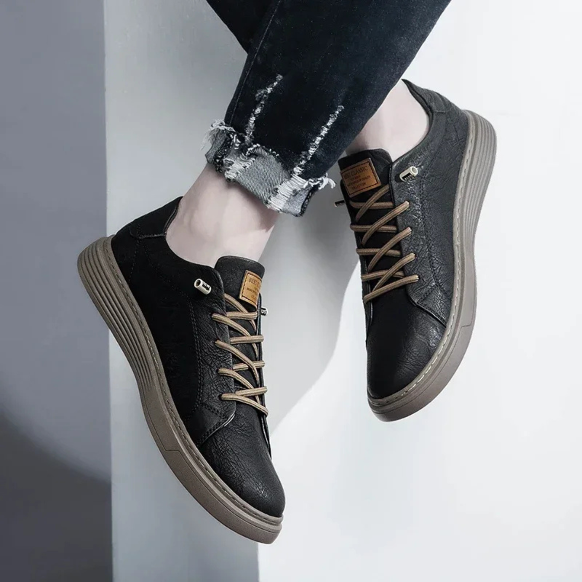 Classic Men's Lace Up Walking Sneakers