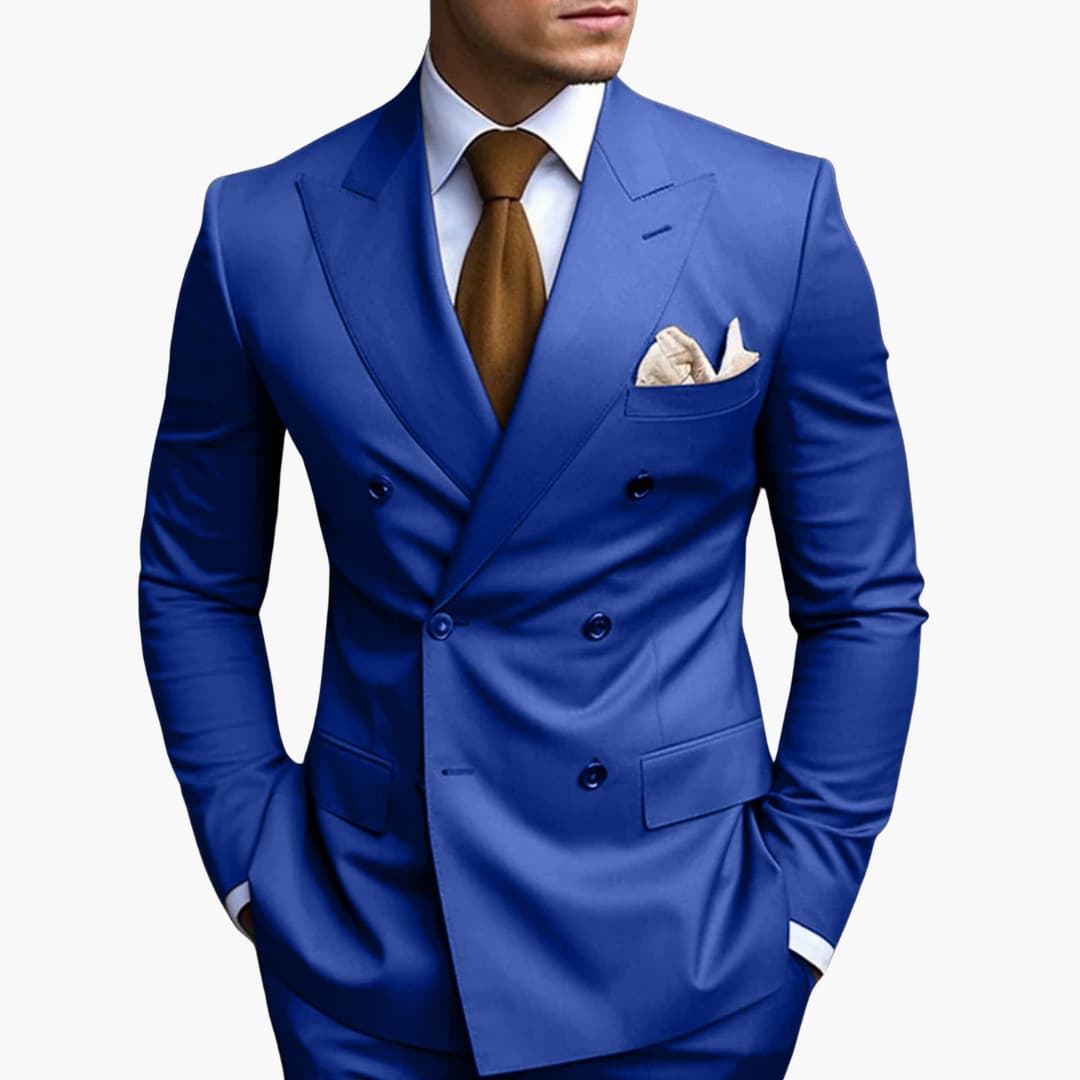 Classic 2 Piece Suit with Peak Lapels and Buttons