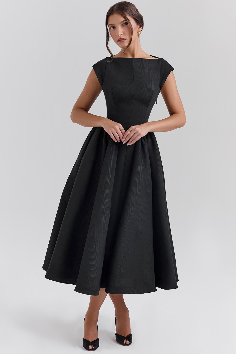 Women's Classic Sleeveless Midi Dress - Nocini