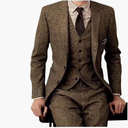 Classic Fit Men's 3 Piece Business Suit