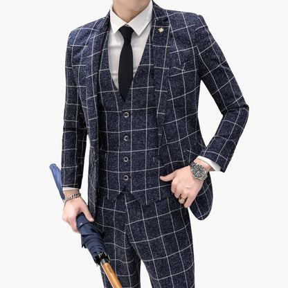 Classic 3 Piece Suit with Blazer and Check Design