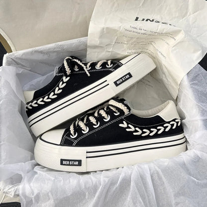 Comfortable Casual Lace Up Sneakers