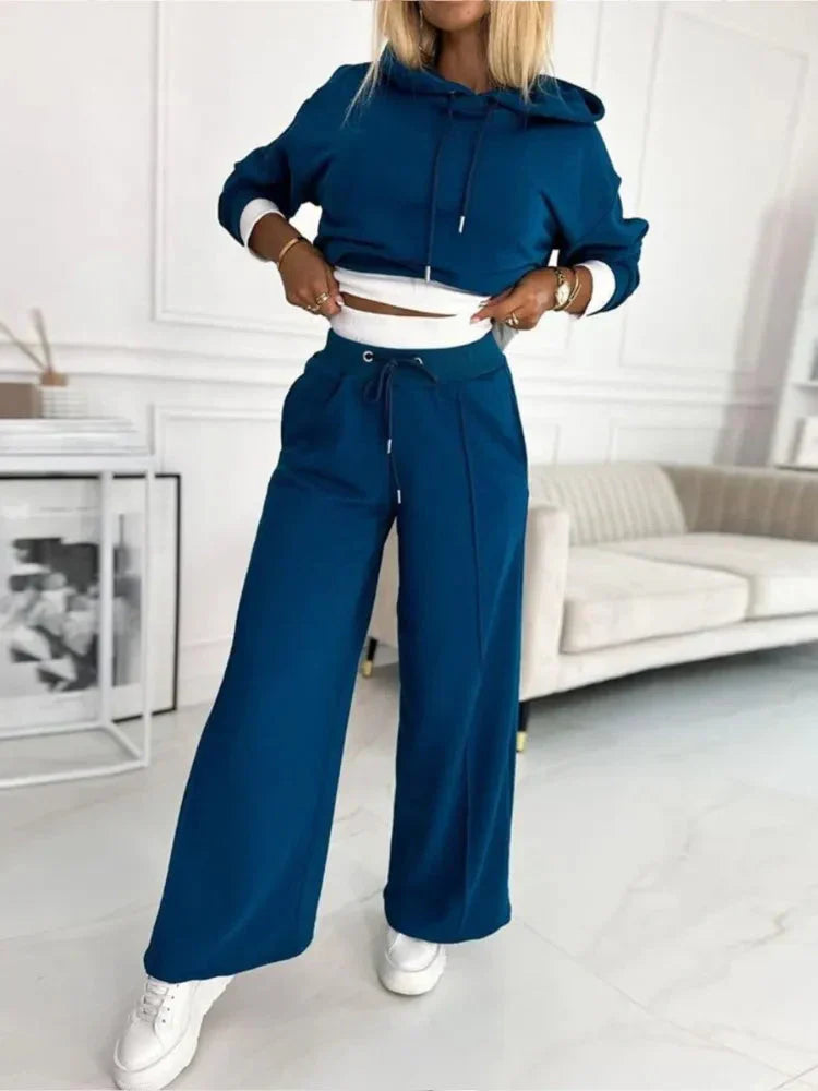 Comfortable Women's 2-Piece Track Suit