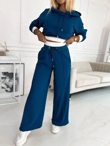 Comfortable Women's 2-Piece Track Suit