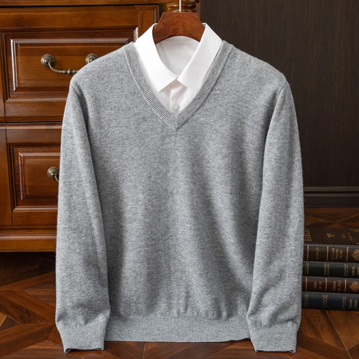 Cozy Men's Crew Neck Cashmere Sweater