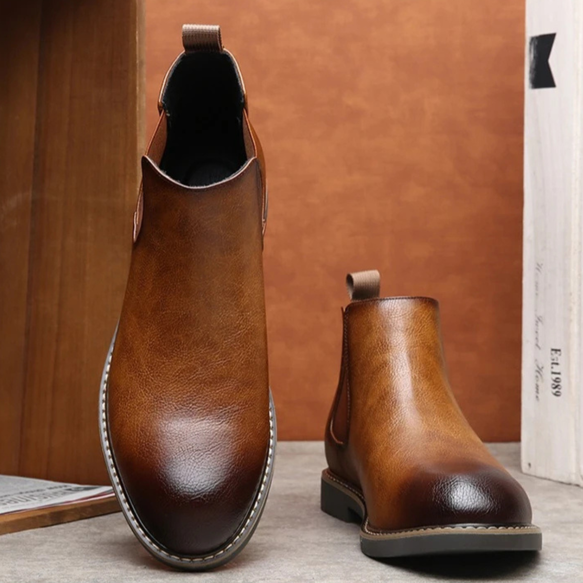 Classic Men's Vintage Pointed Leather Ankle Boots