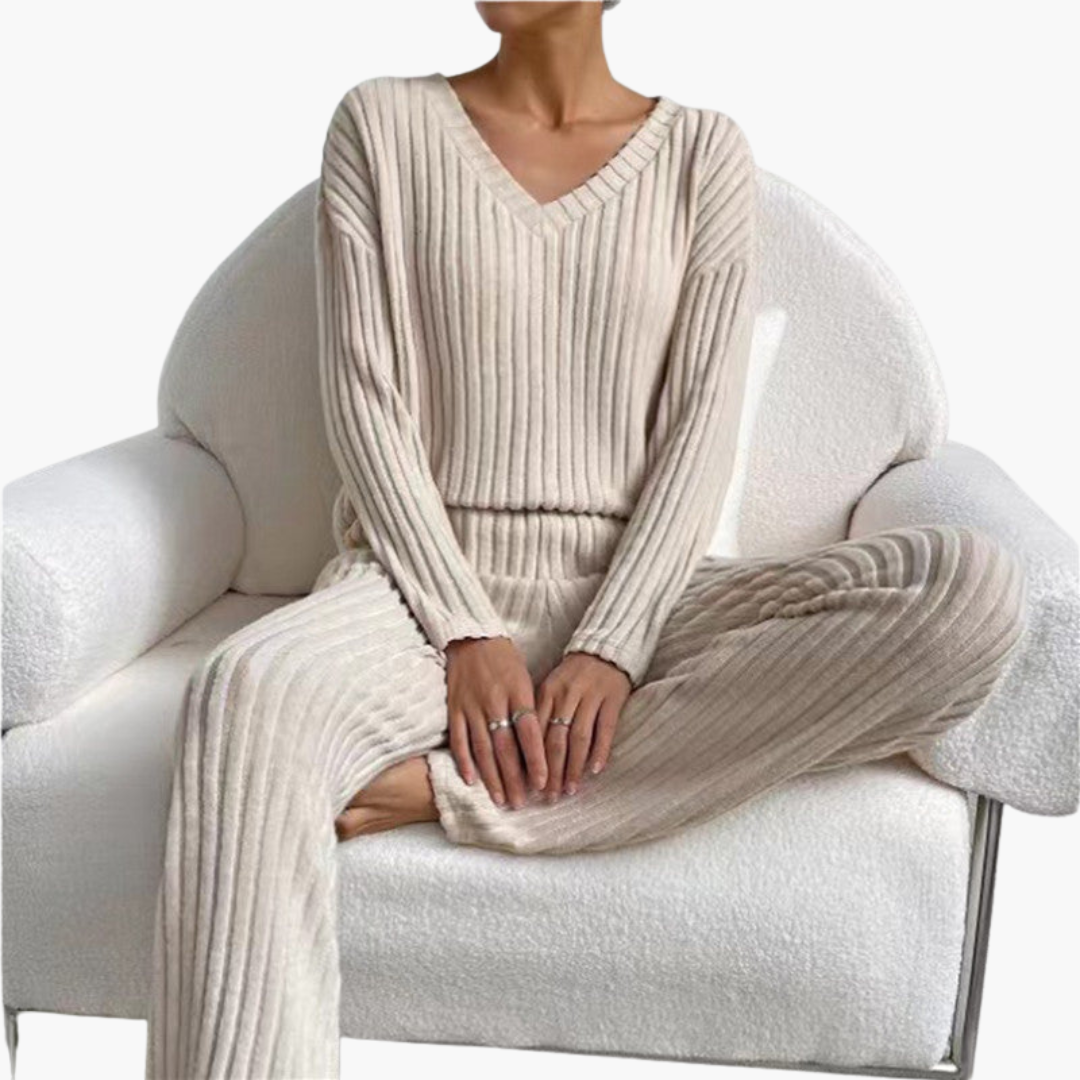 Comfy Women's V-Neck Ribbed Pajama Set