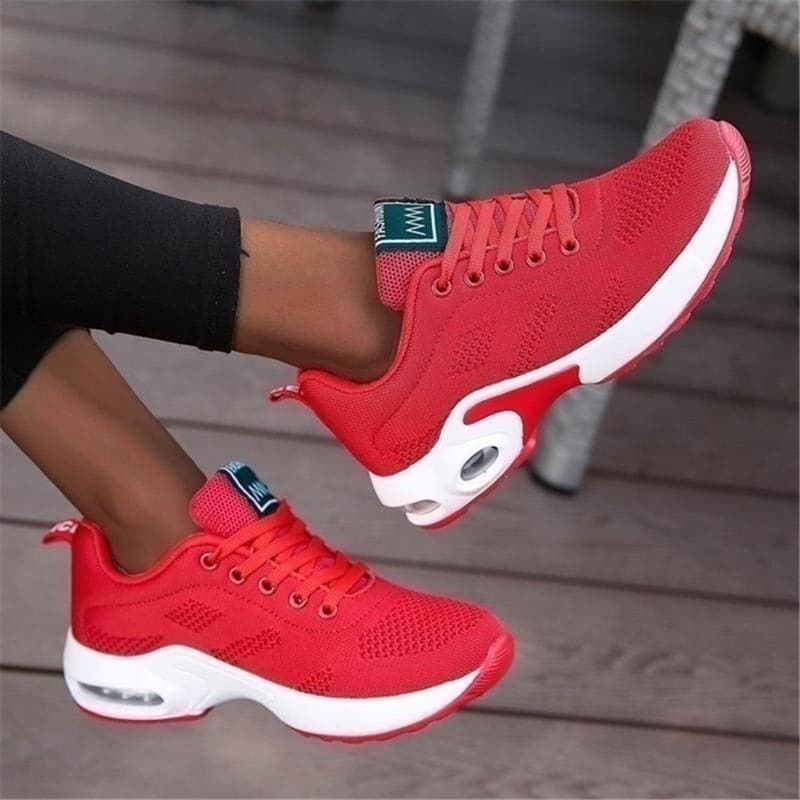 Lightweight Women's Sneakers with Airy Mesh and Cushioning