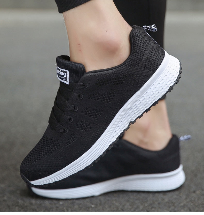 Comfy Women's Sneakers Round Toe Style