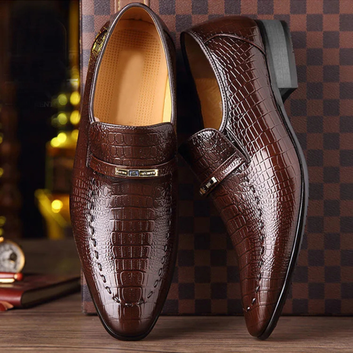 Stylish Men's Alligator Print Leather Slip On Dress Shoes