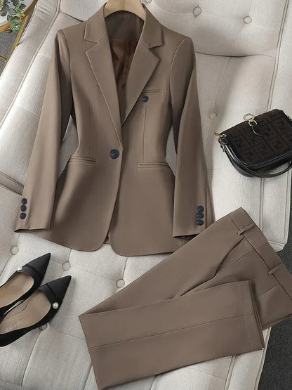 Timeless Fit Notched Lapel Women's Blazer Suit - Olytrend