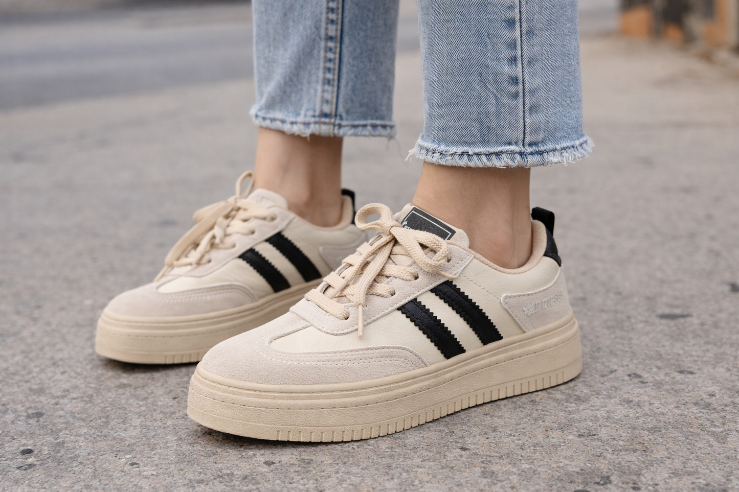 Vintage Style Low Top Shoes - Thick Sole - Classic Stripe
