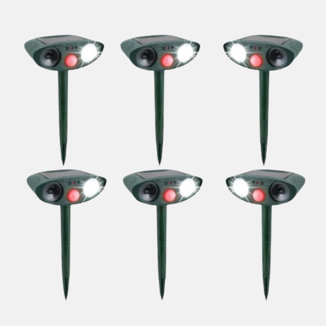 Outdoor Solar Pest Repeller Ultrasonic Animal Deterrent