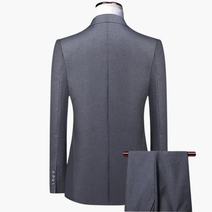 Traditional Mens 3-Piece Business Suit
