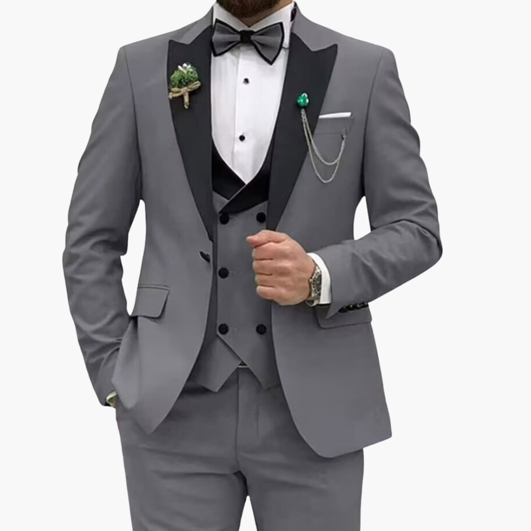 Slim Fit Men's 3 Piece Suit with Contrast Lapels