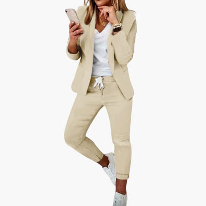 Comfortable Women's Tracksuit with Jacket and Pants