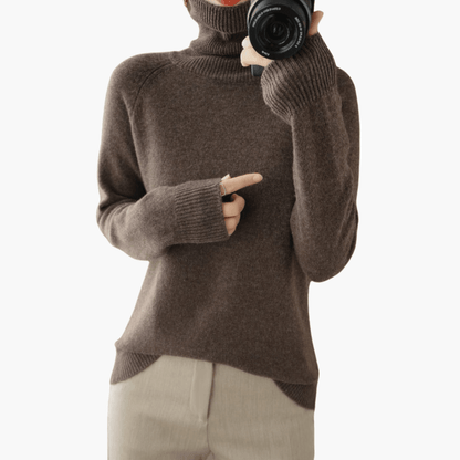 Warm Crew Neck Women's Sweater with Long Sleeves