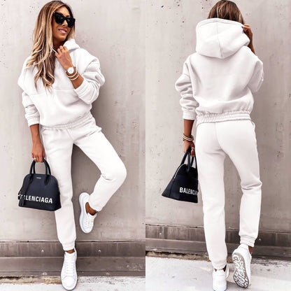 Comfy Women's Athletic Sweat Suit