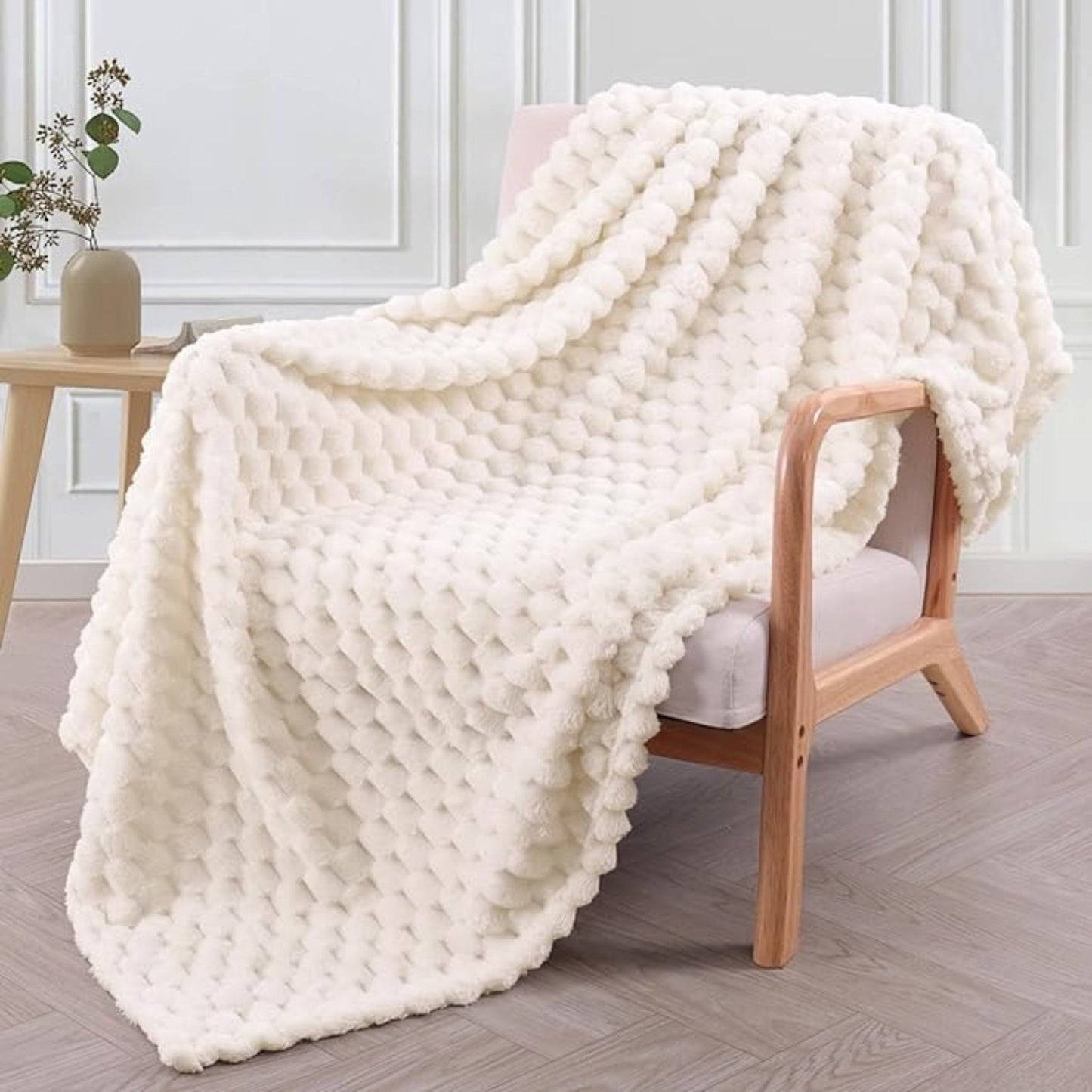 Soft Plush Fleece Throw Blanket With Bubble Pattern - Nocini