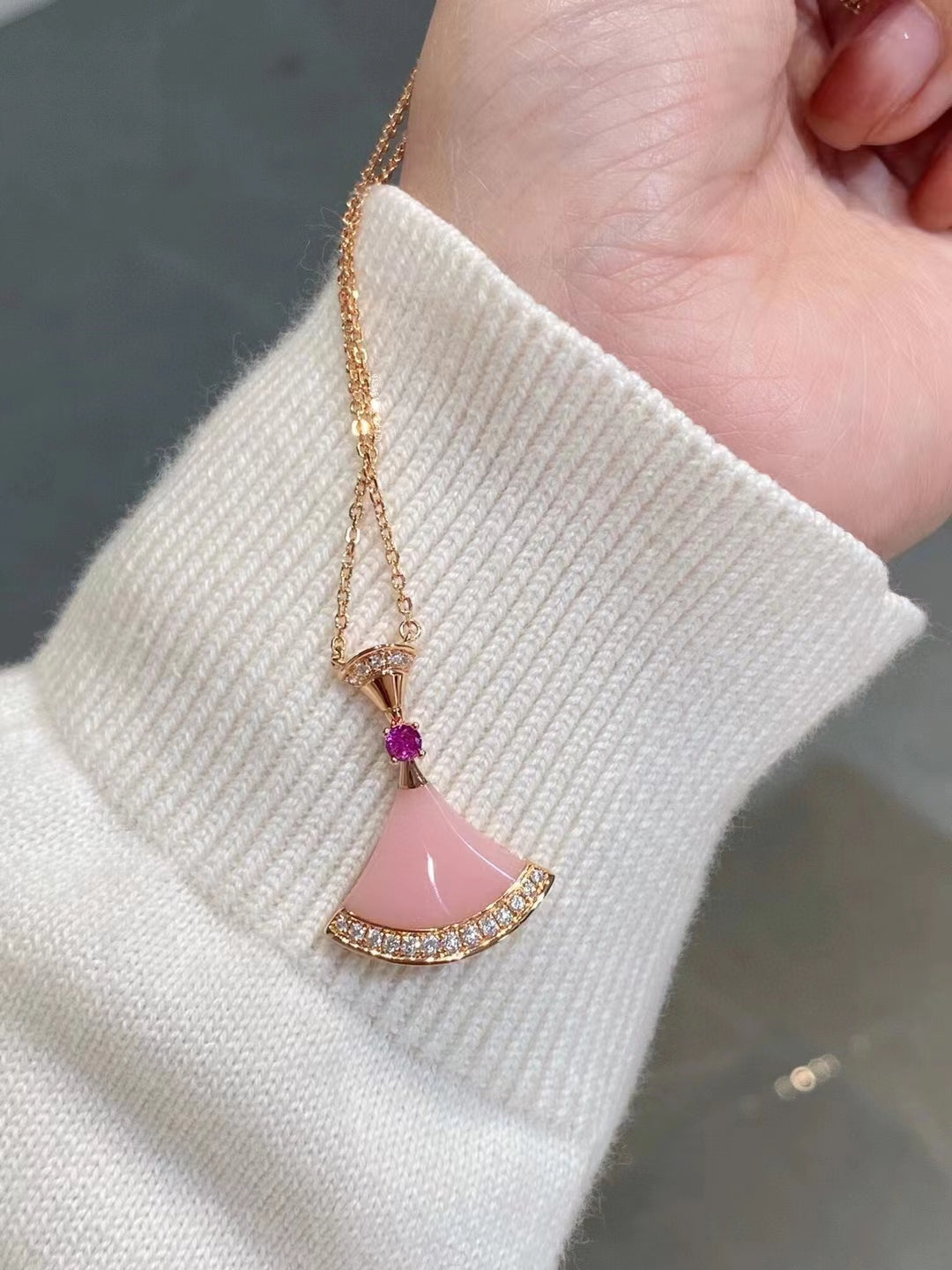 Luxurious Pink Agate 925 Silver Gold Necklace