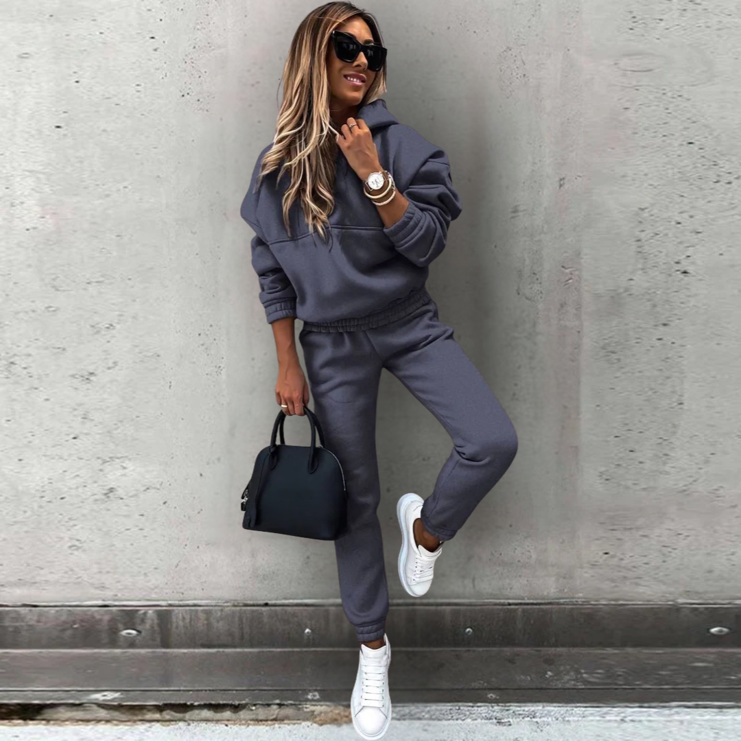 Relaxed Fit Women's Hoodie Jogger Sweat Suit Set