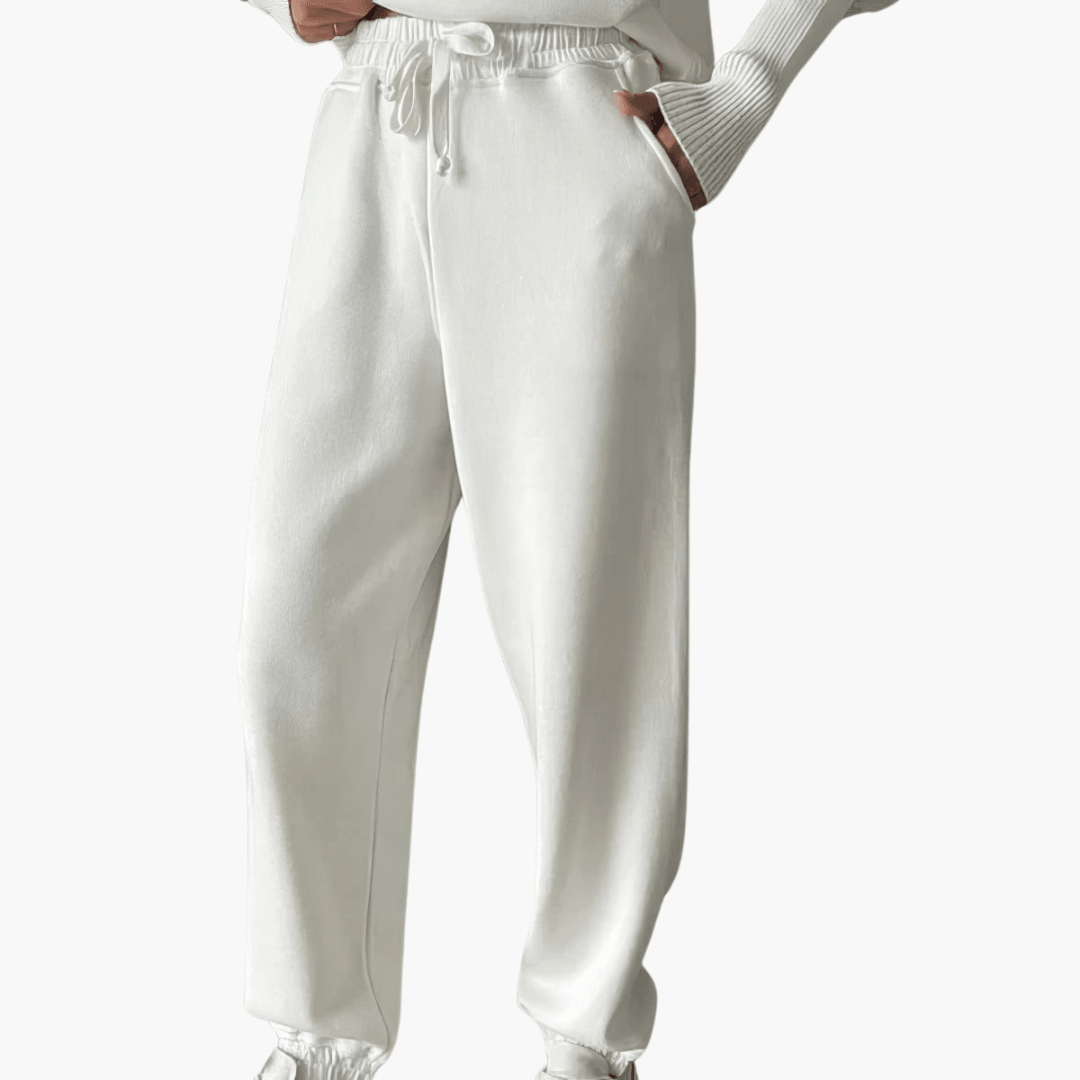 Classic 2-Piece Outfit for Women