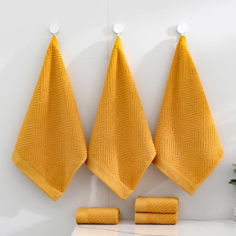Cotton Textured Bath Towel Set With Geometric Pattern