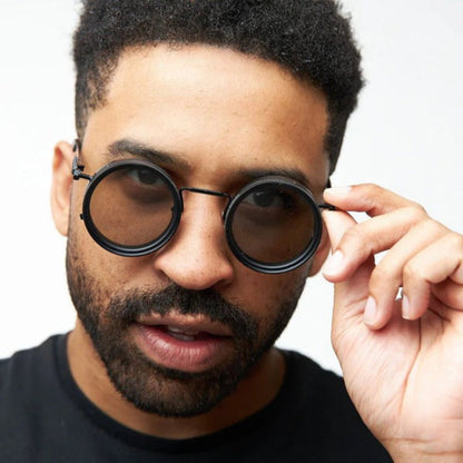 Polarized Shades with Variable Tint