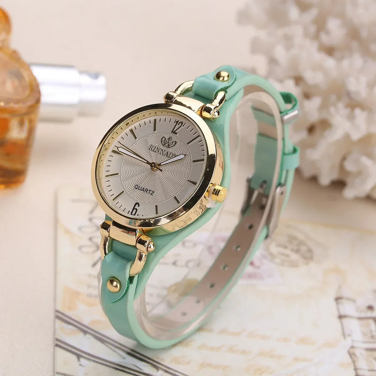 Classic Round Face Adjustable Wristwatch