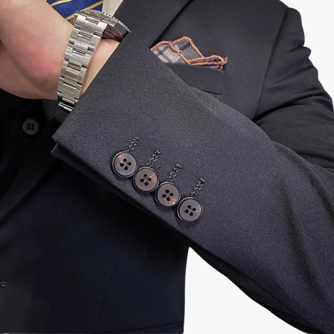 Timeless 3-Piece Mens Suit with Sophisticated Look
