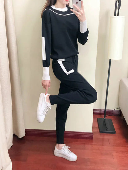Soft Knit 2-Piece Women's Clothing Set