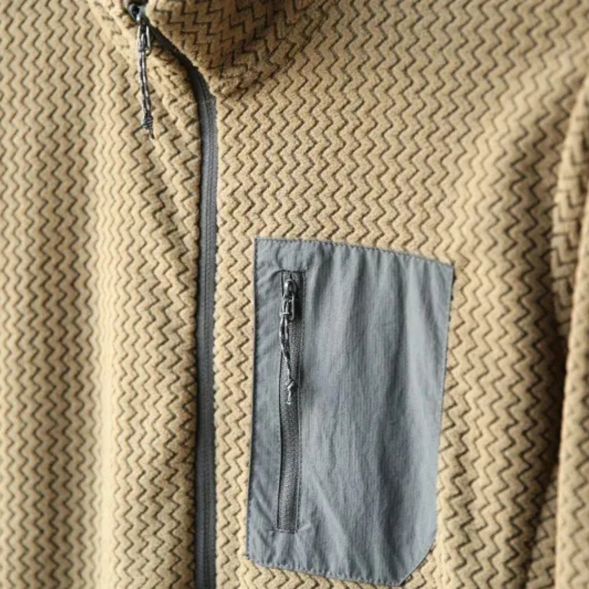 Soft Men's Cashmere Crew Neck Sweater with Pocket