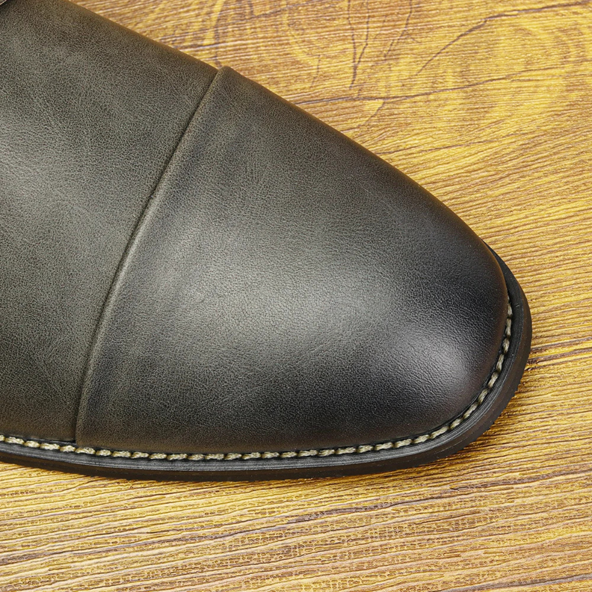 Stylish Men's Leather Side Zip Ankle Boots