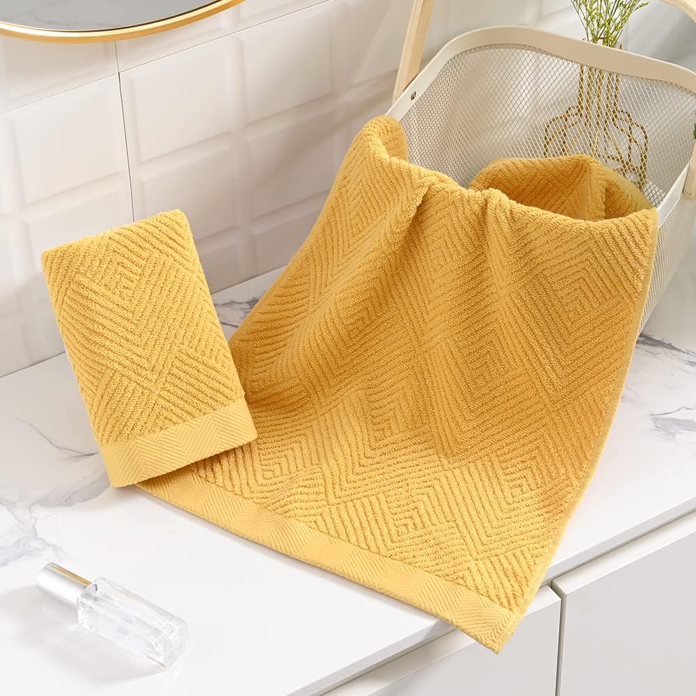 Cotton Textured Bath Towel Set With Geometric Pattern