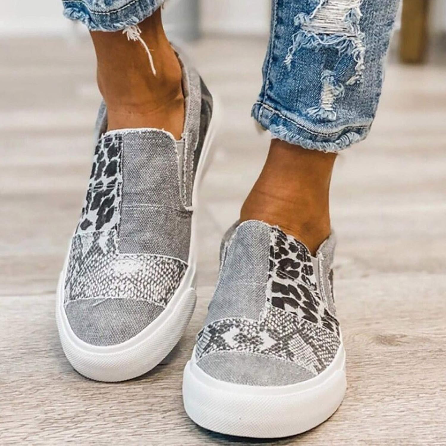 Fashionable Blue Slip On Shoes for Women - Olytrend