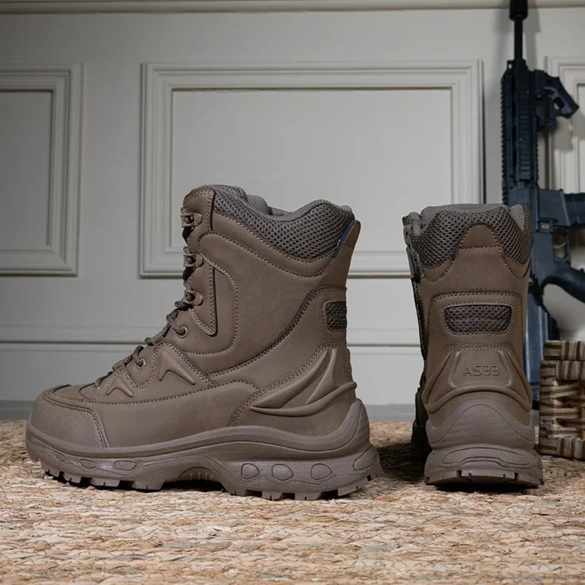 Rugged Outdoor Men's Insulated Waterproof Snow Boots