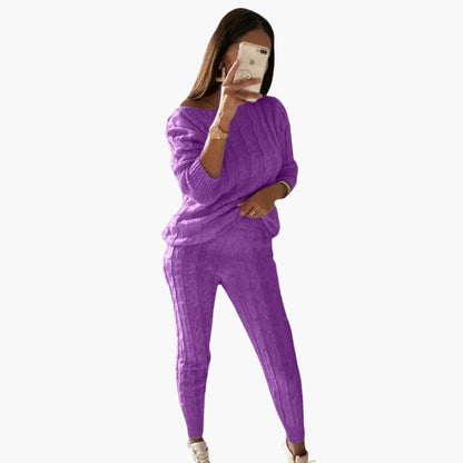 Cozy Women's Knit Sweater with Stretchy Waist