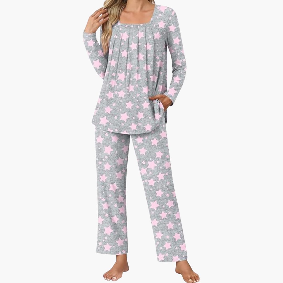 Cozy Women's Star Print Pajamas