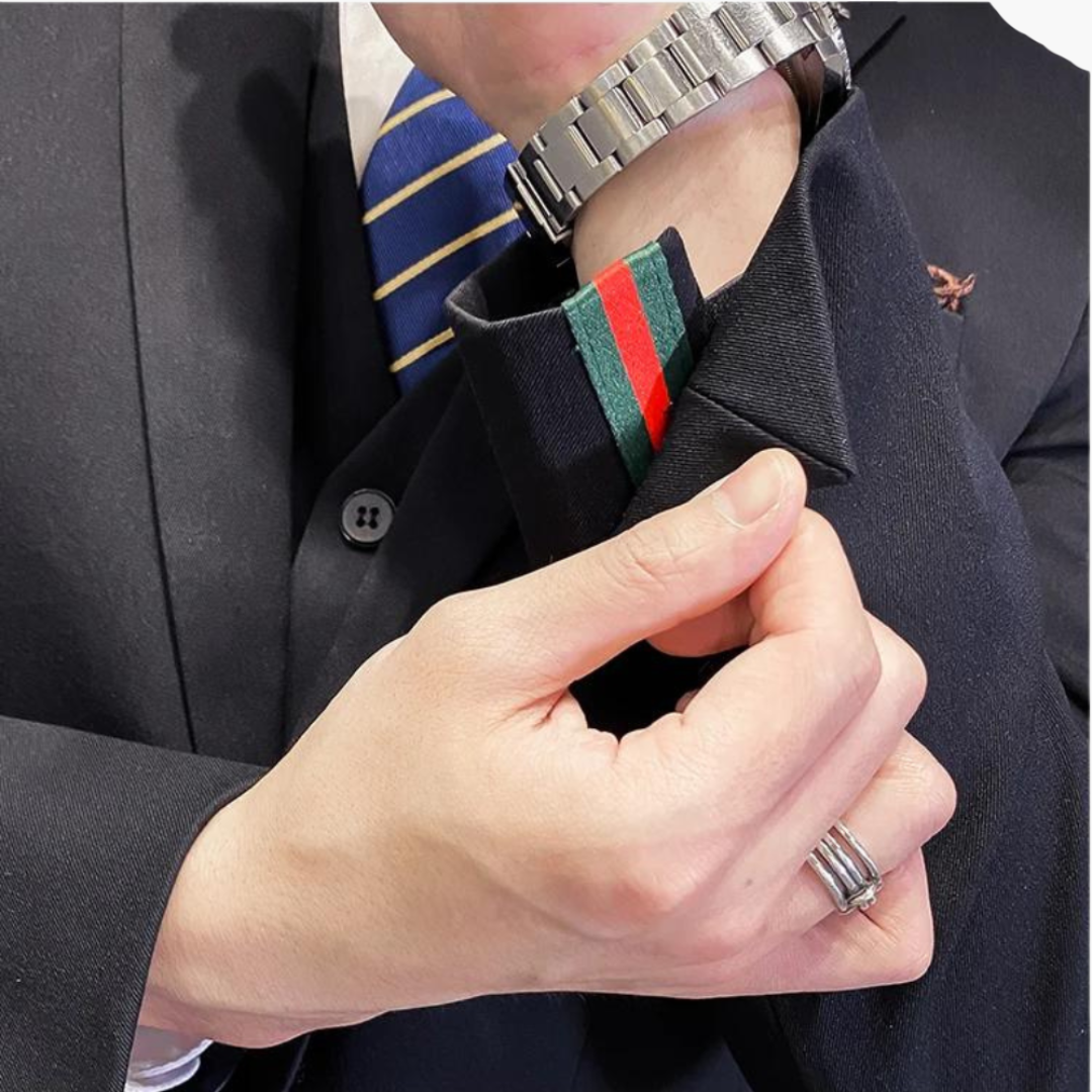 Timeless 3-Piece Mens Suit with Sophisticated Look