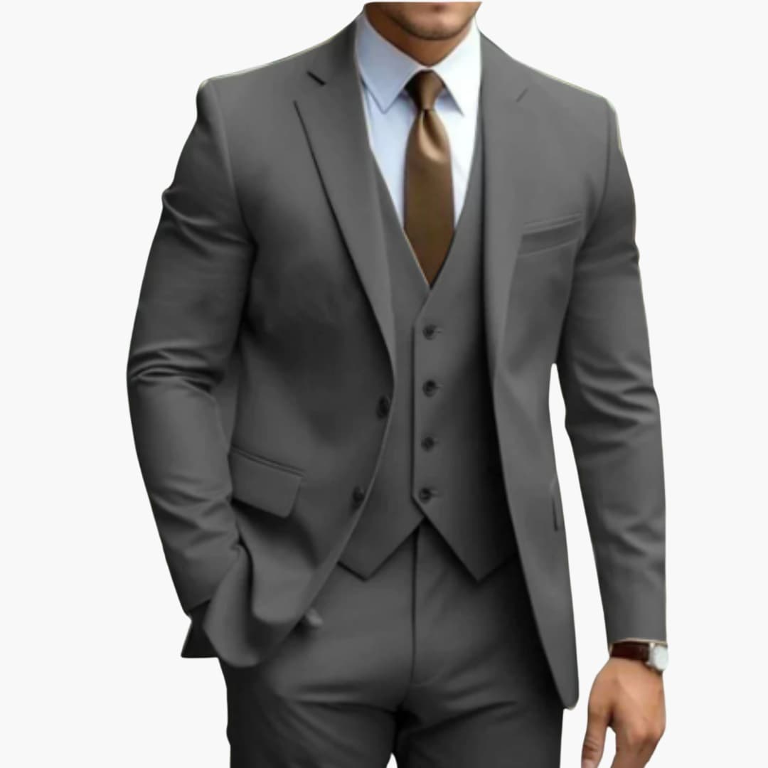 Classic Men's 3-Piece Suit with Slim Fit Trousers