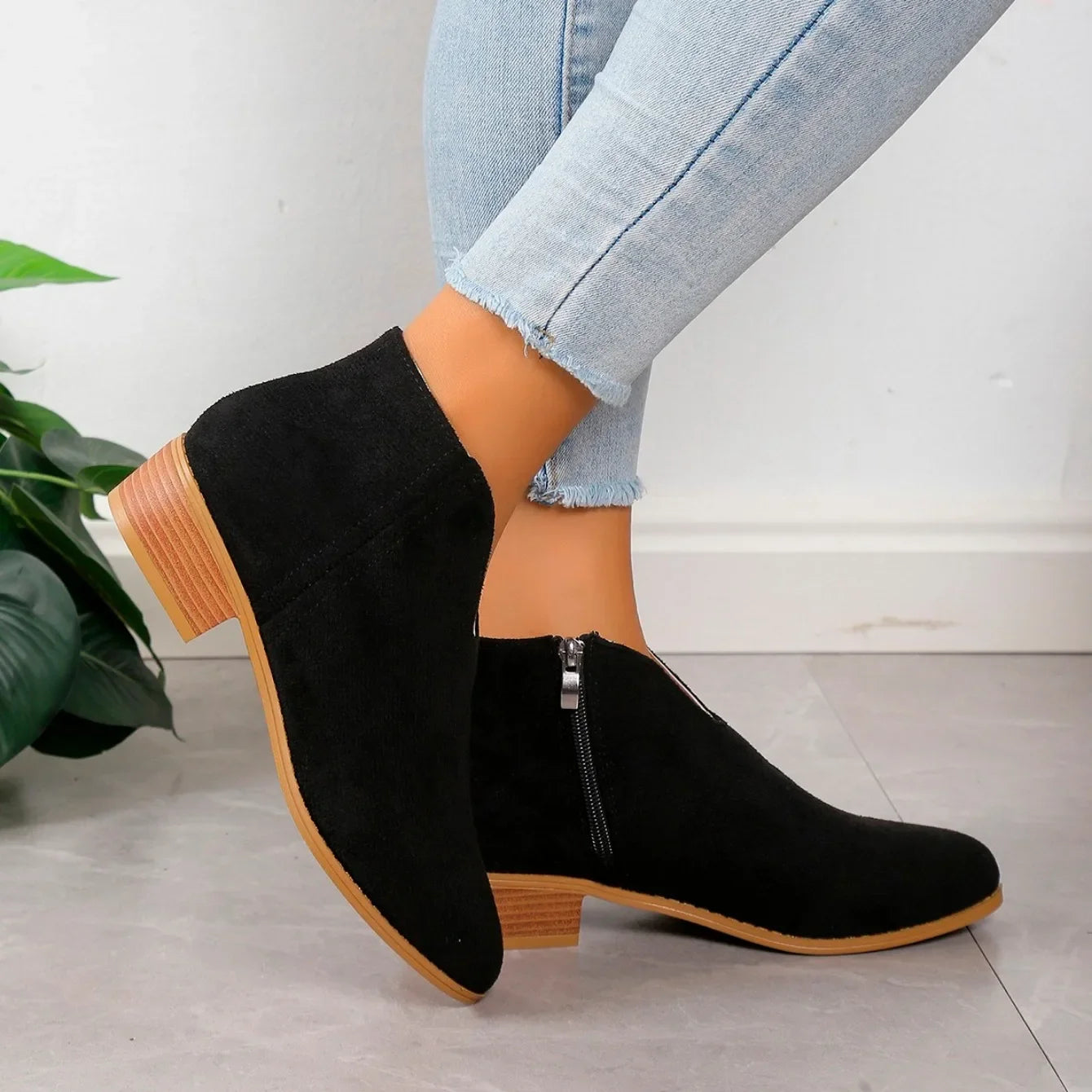Fashionable Leather Low Heel Boots for Women