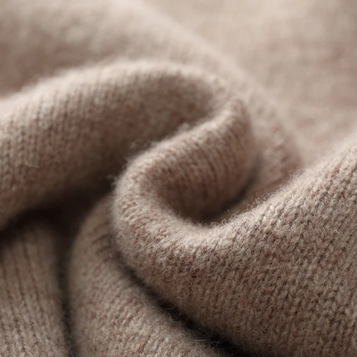 Soft Mens Cable Knit Cashmere Sweater