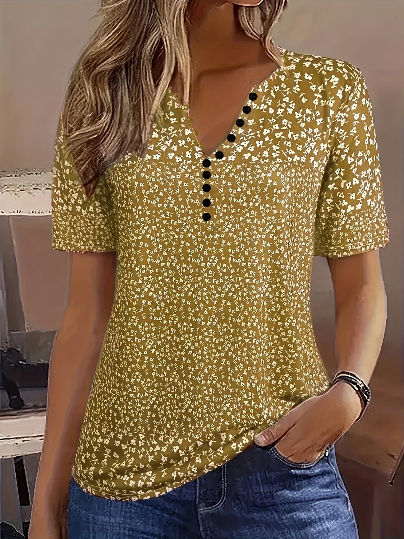 Relaxed Fit V Neck Short Sleeve Women's Top - Olytrend